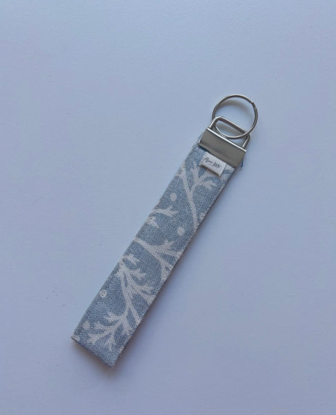 Wristlet Fidra - Rain Blotch on Ivory