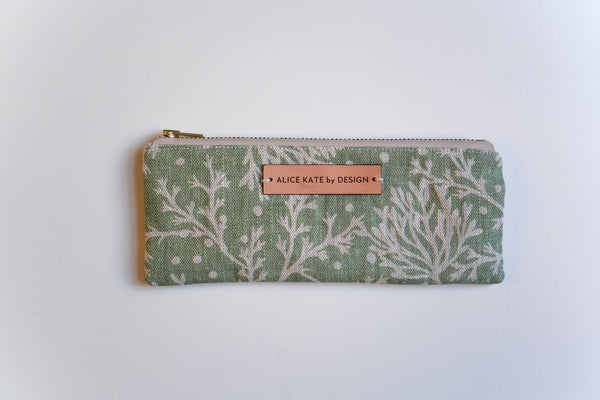Fidra, Seaweed on Dune Zipper Pouch