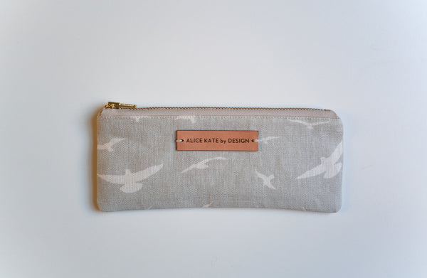 Seagulls Cream on Gustavian Grey Zipper Pouch