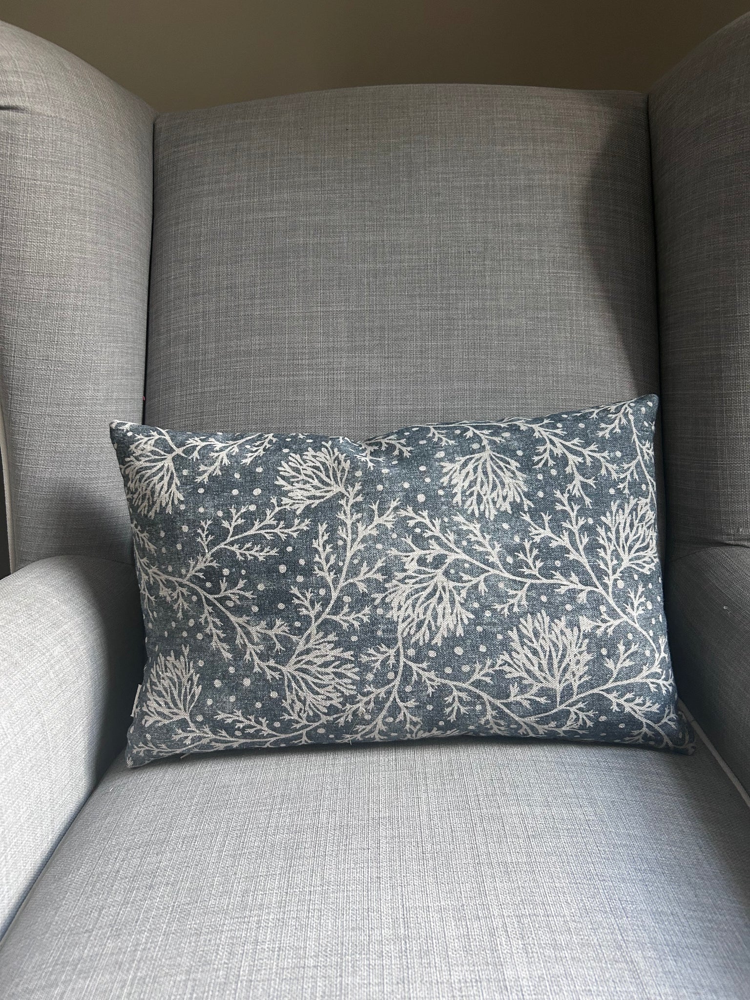 Fidra Pillow - Mussel Blotch on Ivory