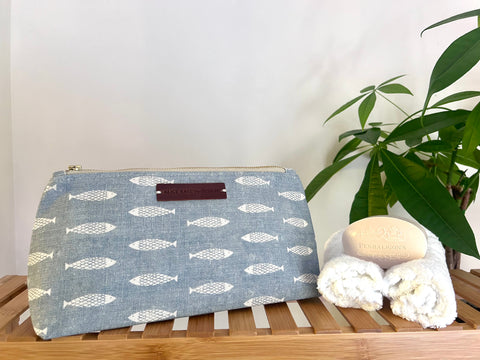 Washbag - Fish Weathered Blue on Cream