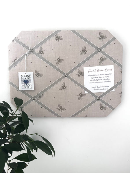 French Memo Board ~ Busy Bees